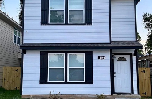 Montgomery House | NEW Build! Only Minutes from the Lake!
