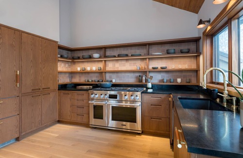 Hulen Meadows House | New Build! Private Sauna! Two Kitchens! Ping-Pong Table!