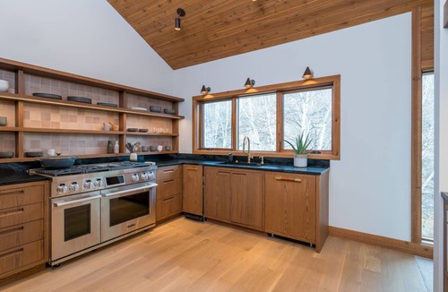 Hulen Meadows House | New Build! Private Sauna! Two Kitchens! Ping-Pong Table!