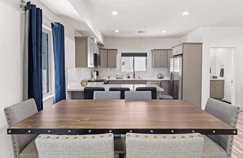 Wilshire House | New Build Townhome in Hollywood