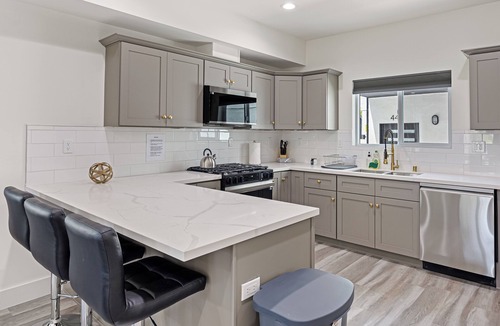 Wilshire House | New Build Townhome in Hollywood