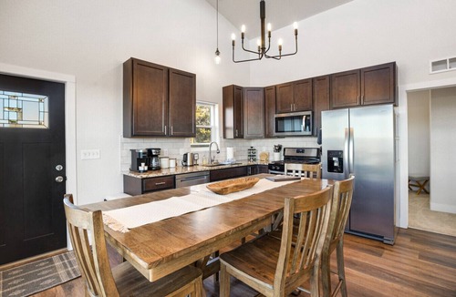Florissant House | New Build w/Hot Tub, Sauna, Arcade, Mountain Views