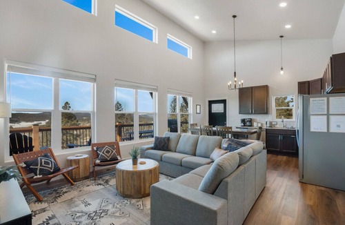 Florissant House | New Build w/Hot Tub, Sauna, Arcade, Mountain Views