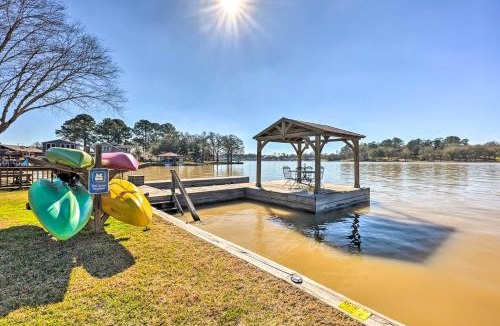 Willis House | New-Build Waterfront Cabin, Lake Conroe