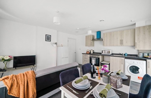 George Green Apartment | New Building 2 Bed 2 Bath Minutes From Heathrow