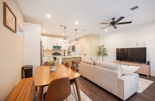 Northeast Houston House | New Built Home. Closed to NRG and Houston Downtown.