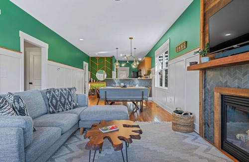 Swannanoa House | NEW: Byrd Bungalow - EPIC Views - Discover Luxury!