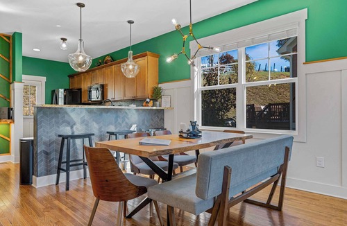 Swannanoa House | NEW: Byrd Bungalow - EPIC Views - Discover Luxury!