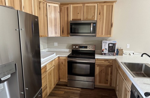 Mountain Home House | New cabin in Mountain Home 1 mile from Buzzard Roost Marina.