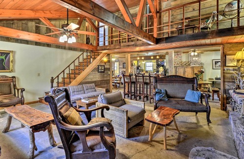 Lawrence County Cabin | NEW! Cabin on Shoal Creek, 9 Mi. to Crockett Park!