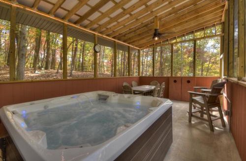 Turtletown House | New - Campbells Cozy Cabin With Fire Pit
