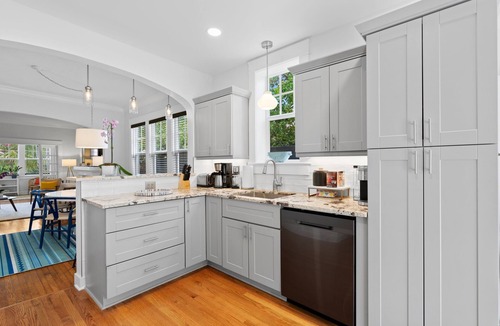 Flamingo Parks House | New! Casa Biscayne, with experienced top Super Host!