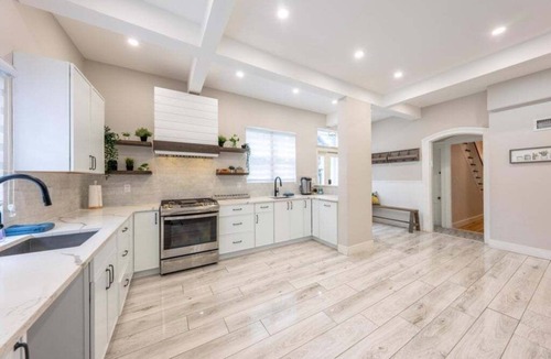 Roselle House | NEW! Casa Francesca 6BR Villa & Heated Pool