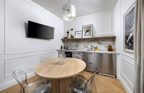 La Colle Apartment | New Center Easy Access AC, Fiber Internet