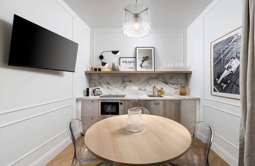 La Colle Apartment | New Center Easy Access AC, Fiber Internet