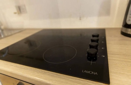 Maidstone Apartment | NEW! Central Studio w/Sofa Bed & Pet-Friendly