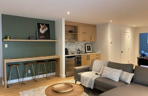 Pine Hill House | New chalet with Spa and Swimming pool | Le Must