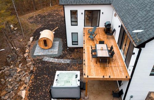 Pine Hill House | New chalet with spa and sauna - Le NaturOzen