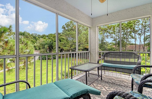 The Meadows Condo | NEW! Charming 2/2 Condo Meadows Wedgewood Top Floor