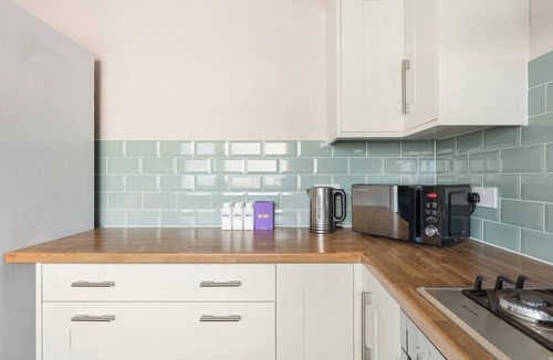 East Putney Apartment | New! Charming 3BR Flat in Leafy Wandsworth
