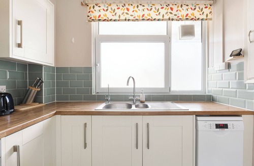 East Putney Apartment | New! Charming 3BR Flat in Leafy Wandsworth