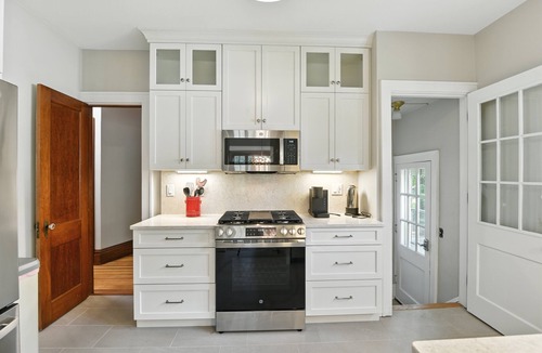 Iowa City House | NEW! Charming Manville Heights Cottage Retreat
