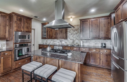 Fort Worth Cultural District House | NEW! Charming Retreat Near Dickie's Arena – Cozy & Stylish Fort Worth Getaway