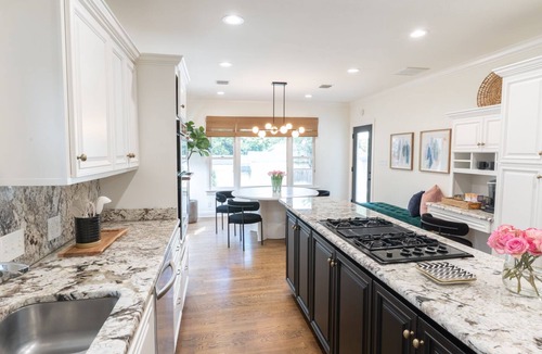 Uptown House | New! Chic Cottage Home W/Backyard Pool - 12 min to the River Walk!