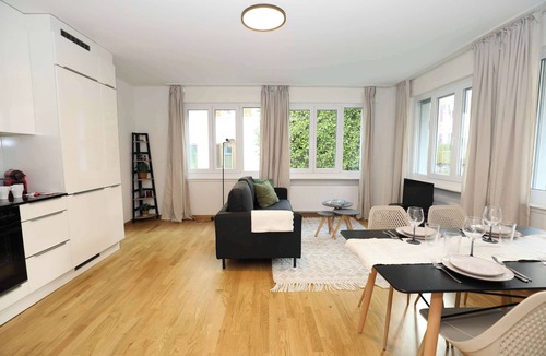 Alt-Wiedikon Apartment | New City Center Apt, with Private Entry & Parking