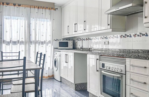 Penya-roja Apartment | NEW! Ciudad de las Artes Apartment