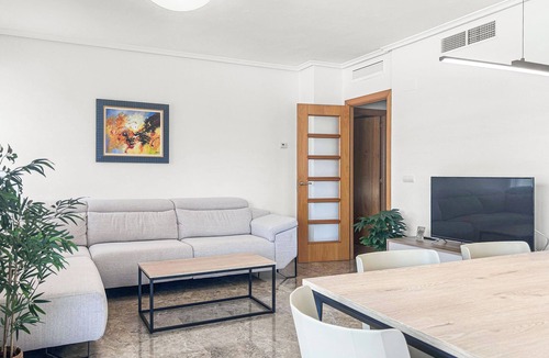 Penya-roja Apartment | NEW! Ciudad de las Artes Apartment