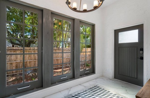 Southside House | New & Clean, Great West Palm Beach Location