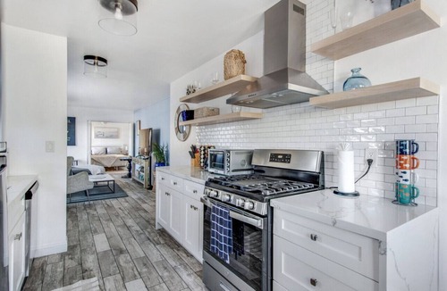 El Porto Villa | New | Clean | Steps To The Beach | Ocean Breeze!