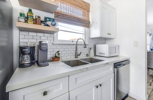 El Porto Villa | New | Clean | Steps To The Beach | Ocean Breeze!