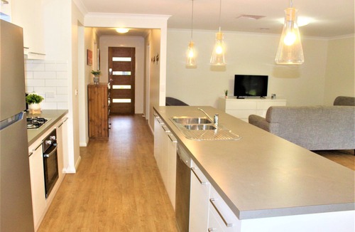 Thurgoona House | *NEW* Clearwaters Albury