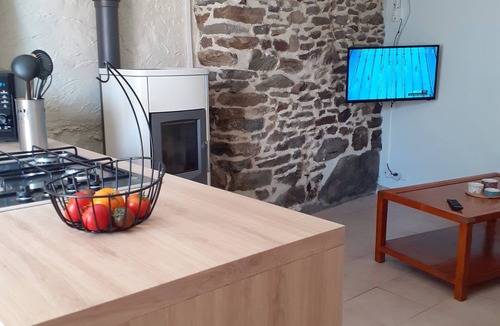 Guimaec House | New, close to the beach