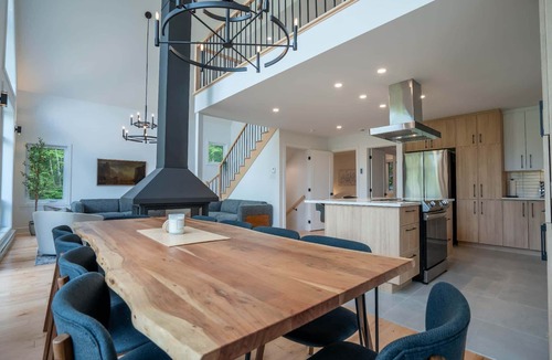 Saint-Alphonse-Rodriguez Ski Chalet | New Construction | Spa & Pool Table | Le Foresti
