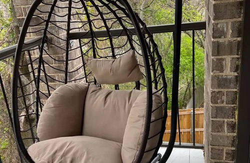 DeSoto House | NEW Comfy, spacious, Modern