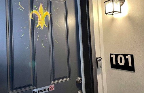 Downtown Condo | New Condo - Sleeps 6 - Downtown Lafayette! #101