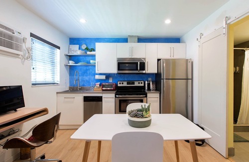 Fort Lauderdale Condo | New Condo with Heated Pool Laundry & More