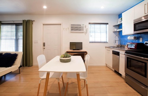 Fort Lauderdale Condo | New Condo with Heated Pool Laundry & More