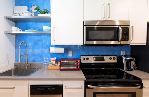 Fort Lauderdale Condo | New Condo with Heated Pool Laundry & More