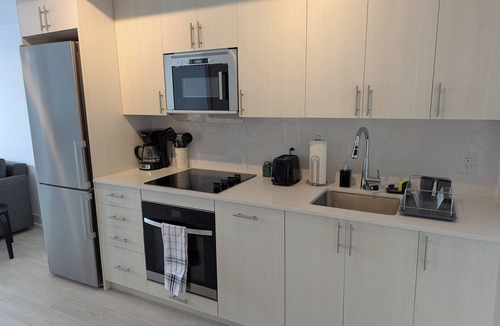 Oshawa Condo | New condo with sunset views!