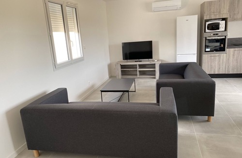 Vallon-Pont-d'Arc Villa | New construction 2021 : 6-person villa with private pool and air conditioning