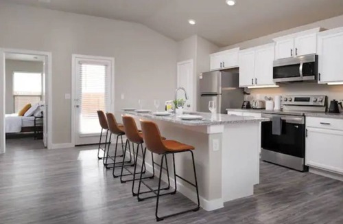 Amarillo House | New Construction - 3BD & 2BA - Long Stays Welcome