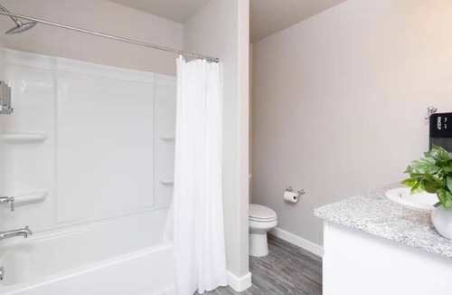 Amarillo House | New Construction - 3BD & 2BA - Long Stays Welcome