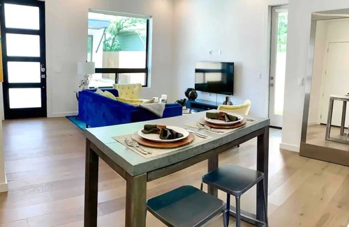 Chestnut House | New Construction 2/2.5 Home - 5 minutes from downtown