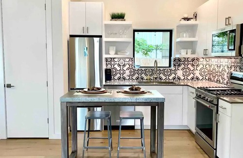 Chestnut House | New Construction 2/2.5 Home - 5 minutes from downtown