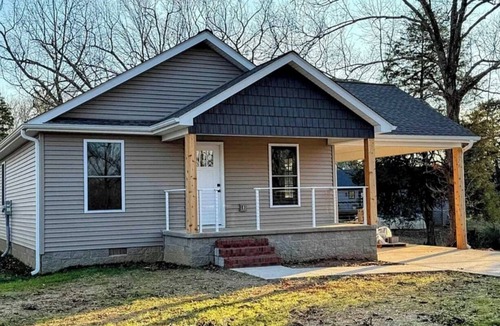 Benton House | New construction 3-bedroom home less than 1 mile from Kentucky Lake