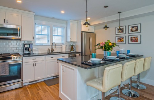 Provincetown Condo | New Construction - Gorgeous 3 Level 3 Bed/3 Bath Condo